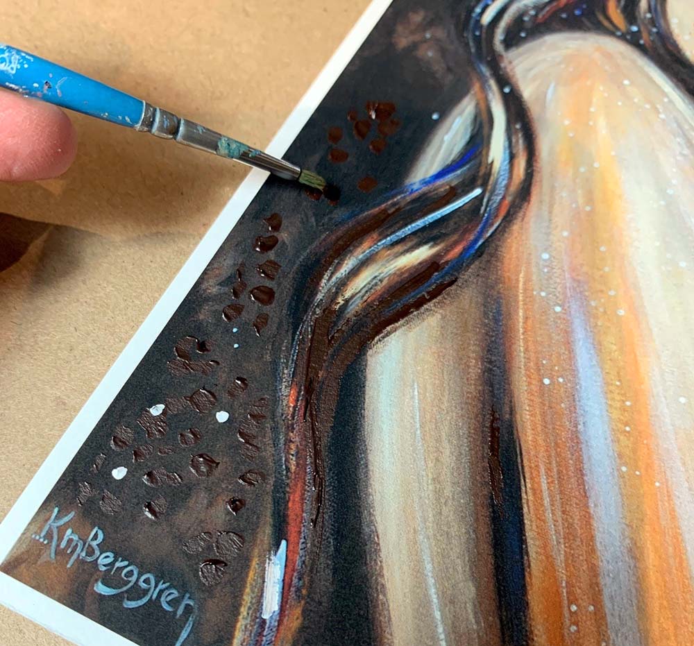 Artistic depiction of a woman holding a child with a dark background, curly blone baby with big eye and naked mother with long brown hair, skin to skin mother and child artwork, kmberggren, km berggren