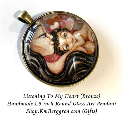 glass art pendant of mother with one smiling baby and big hearts 1.5 inches across handmade by the artist